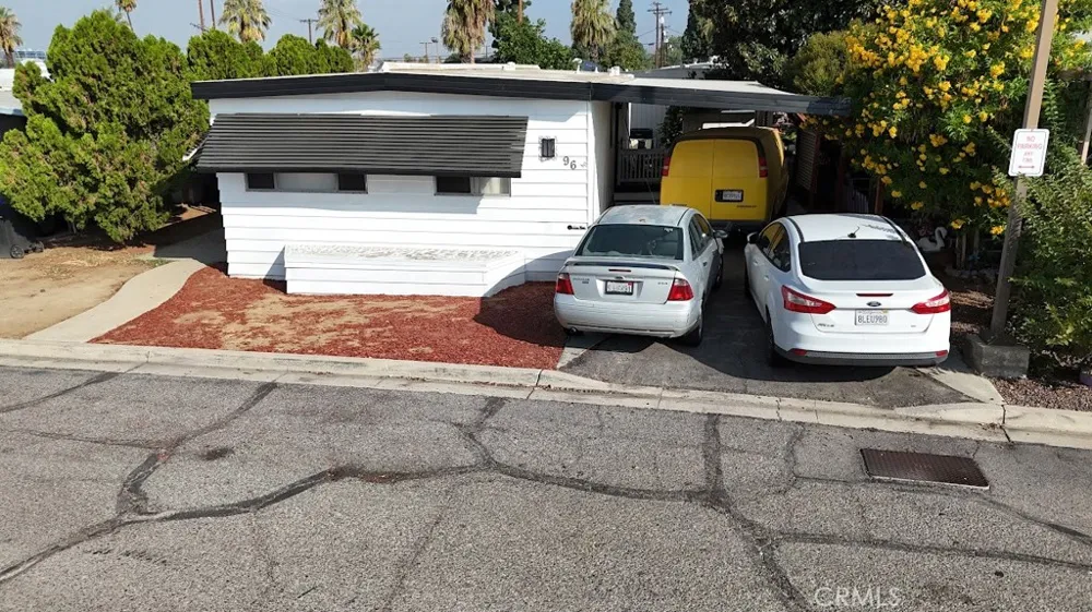 1560 Massachusetts #96 Riverside, CA 92507