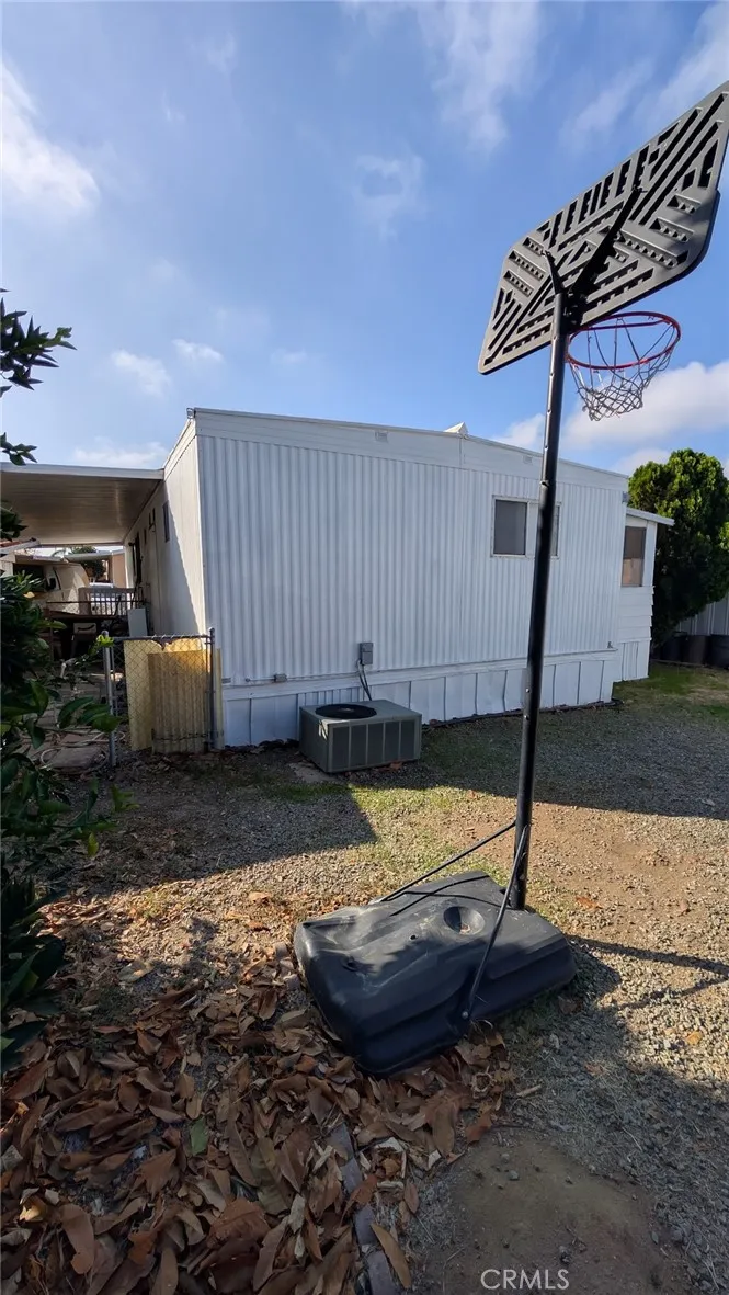 1560 Massachusetts #96 Riverside, CA 92507