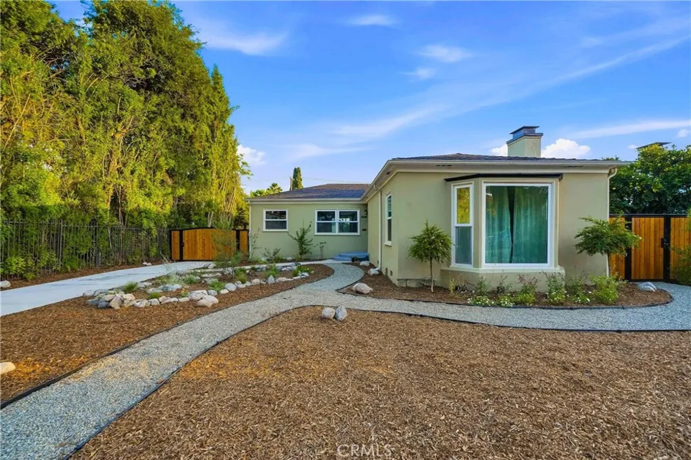 1770 Paloma St Pasadena, CA 91104