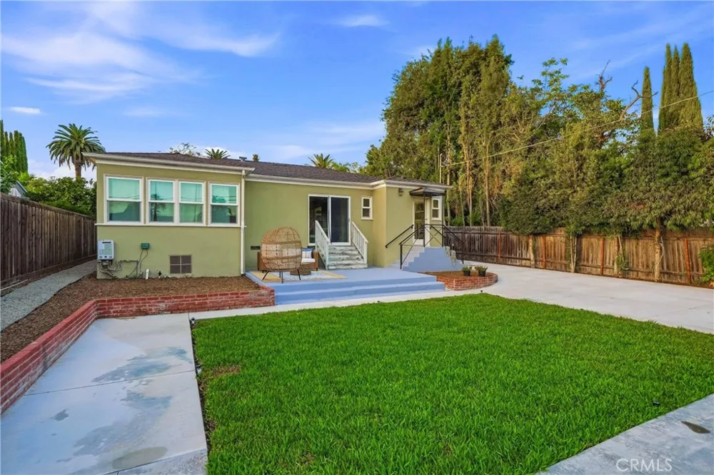 1770 Paloma St Pasadena, CA 91104