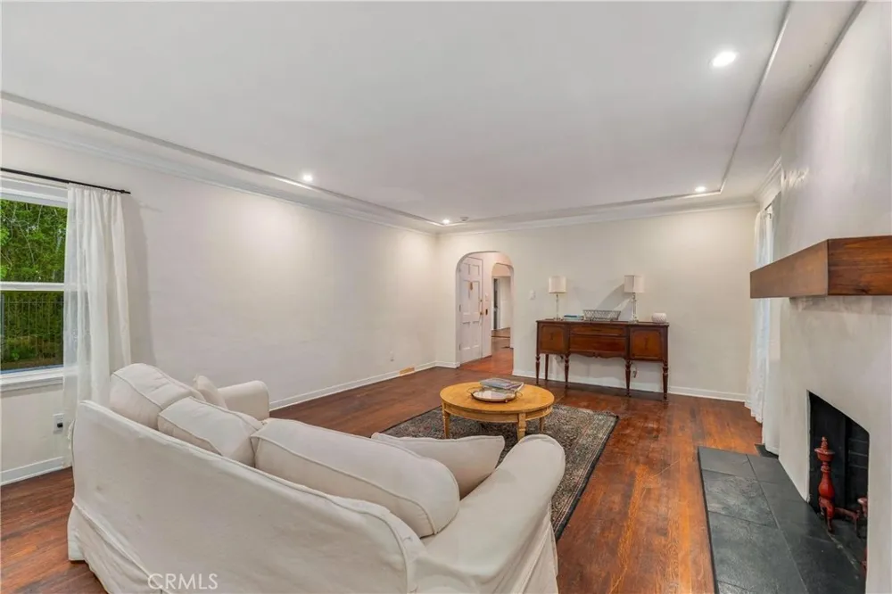 1770 Paloma St Pasadena, CA 91104