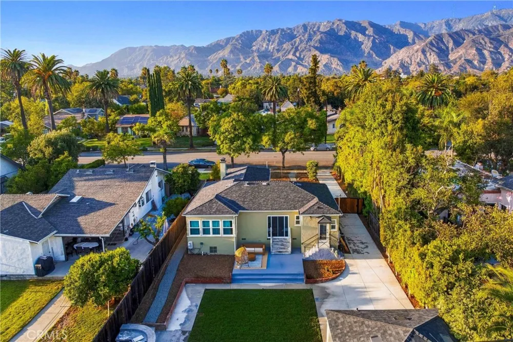 1770 Paloma St Pasadena, CA 91104