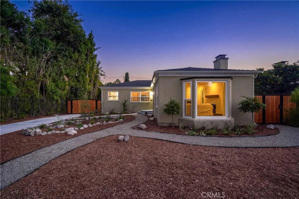 1770 Paloma St Pasadena, CA 91104