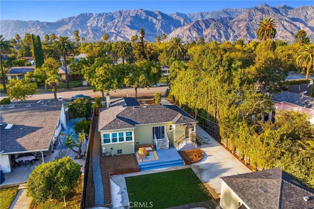 1770 Paloma St Pasadena, CA 91104
