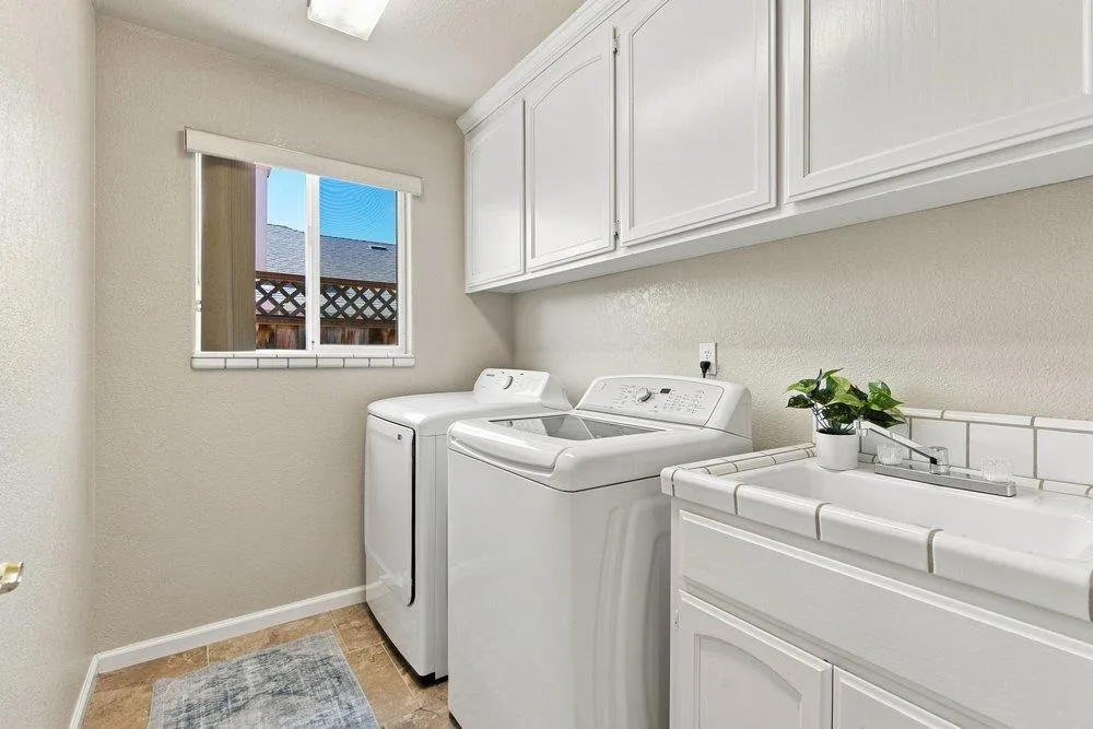 1611 Napa Court Hollister, CA 95023
