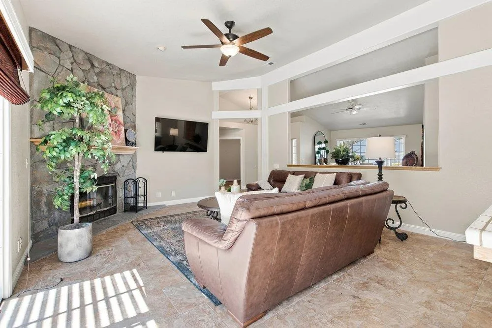 1611 Napa Court Hollister, CA 95023