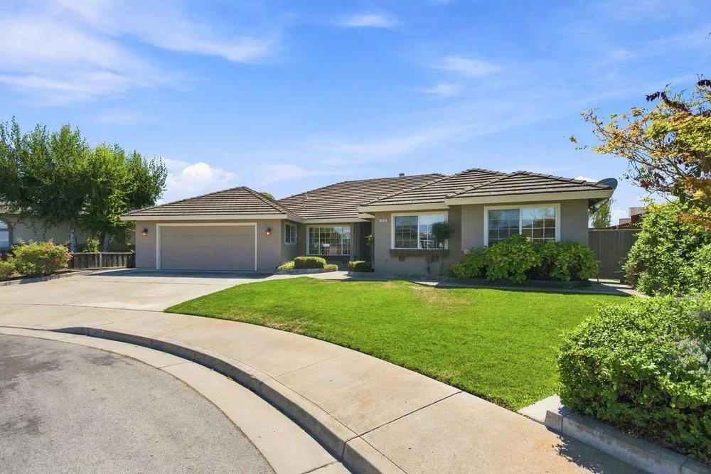 1611 Napa Court Hollister, CA 95023