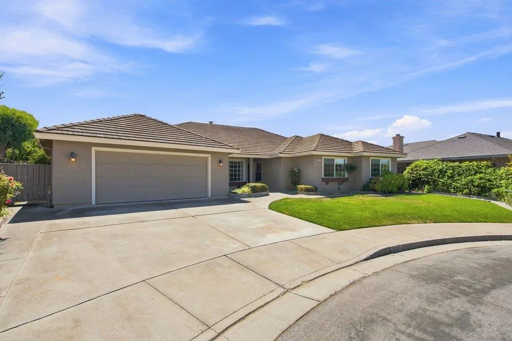 1611 Napa Court Hollister, CA 95023