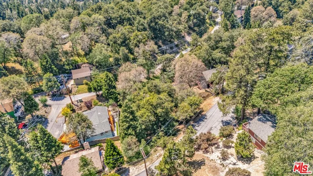 3 Arth Drive Crestline, CA 92325