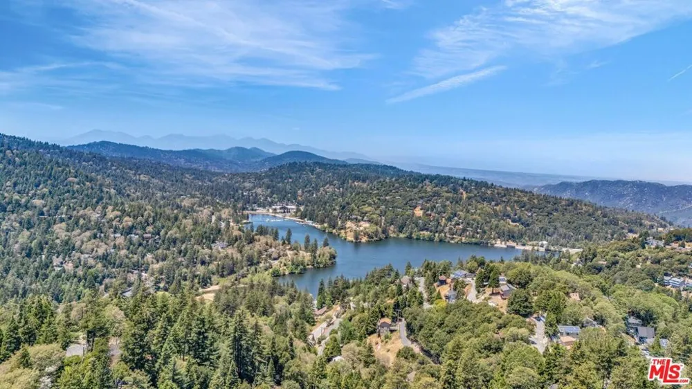 3 Arth Drive Crestline, CA 92325