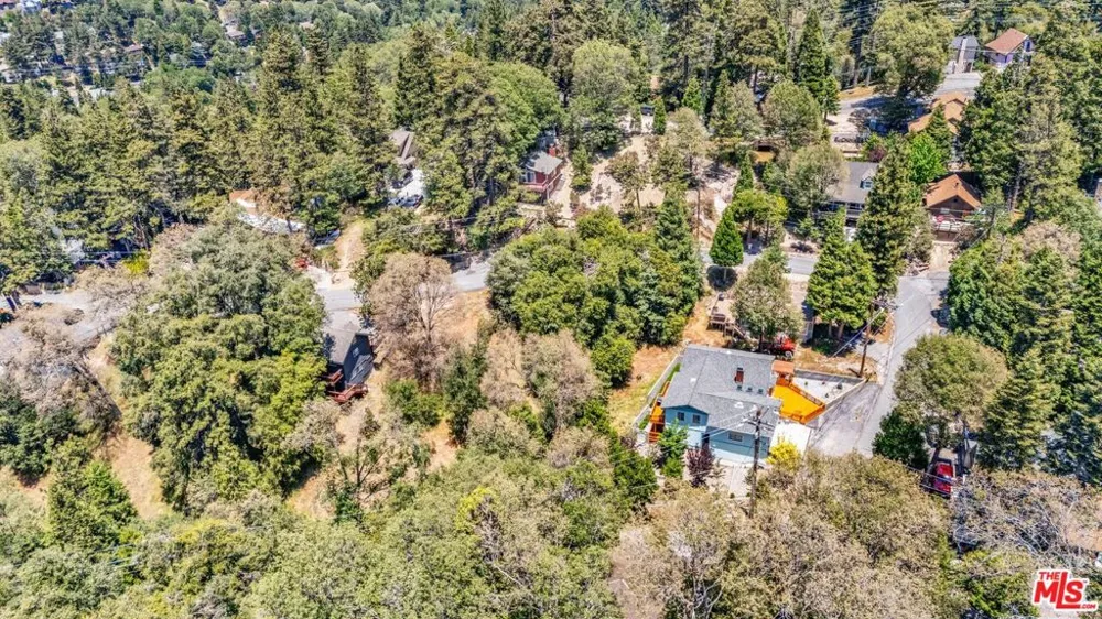 3 Arth Drive Crestline, CA 92325