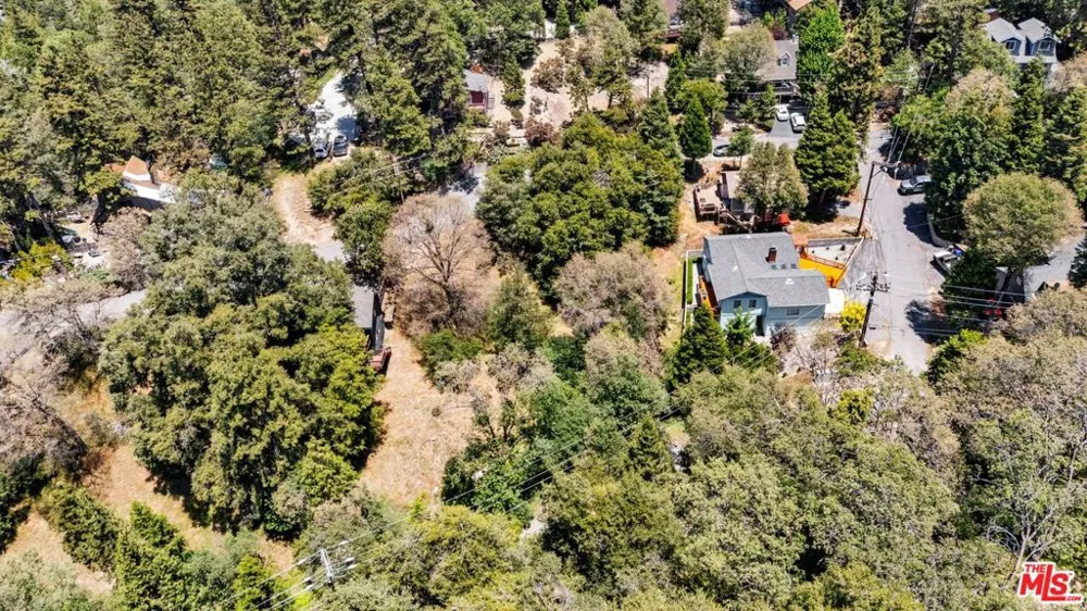 3 Arth Drive Crestline, CA 92325