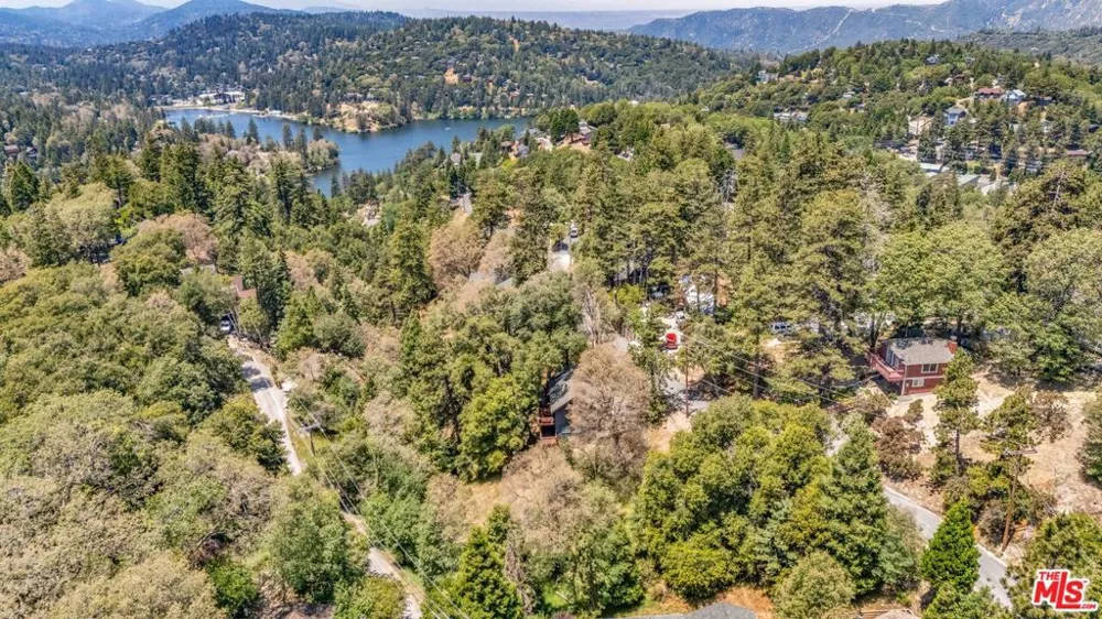 3 Arth Drive Crestline, CA 92325
