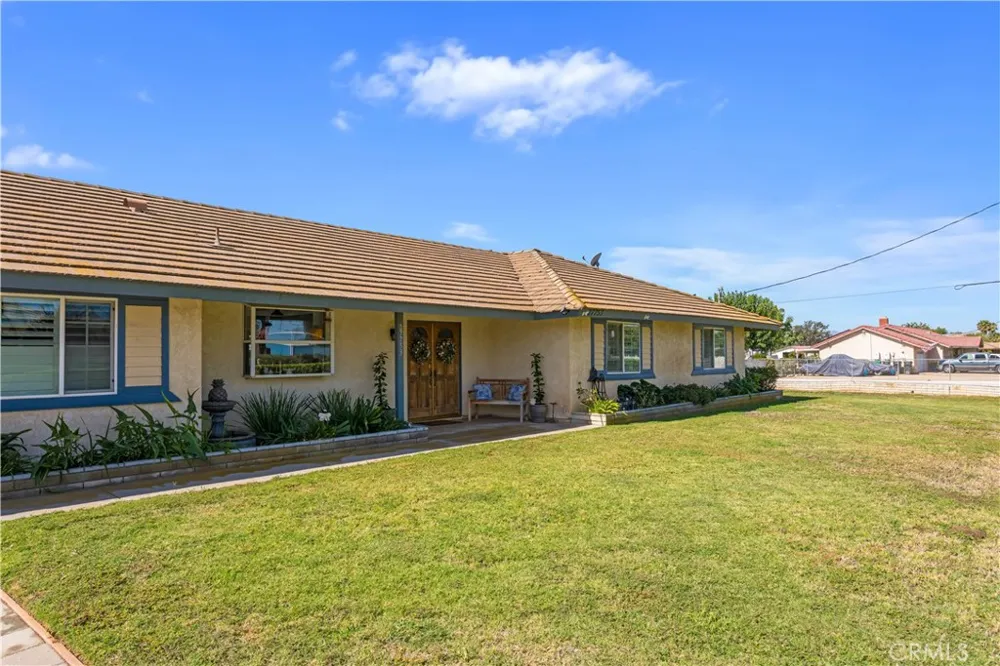 27753 Calle De Leon Romoland, CA 92585