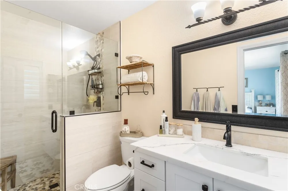 27753 Calle De Leon Romoland, CA 92585