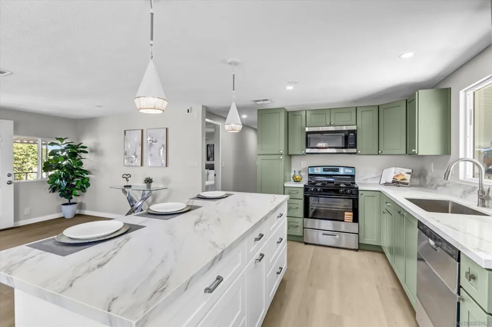 15420 Olde Highway 80 #127 El Cajon, CA 92021