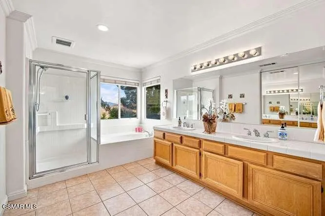 32604 Ridge Top Lane Castaic, CA 91384
