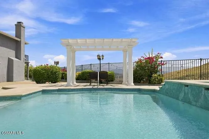 32604 Ridge Top Lane Castaic, CA 91384