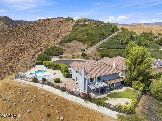 32604 Ridge Top Lane Castaic, CA 91384