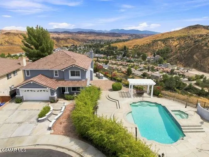 32604 Ridge Top Lane Castaic, CA 91384