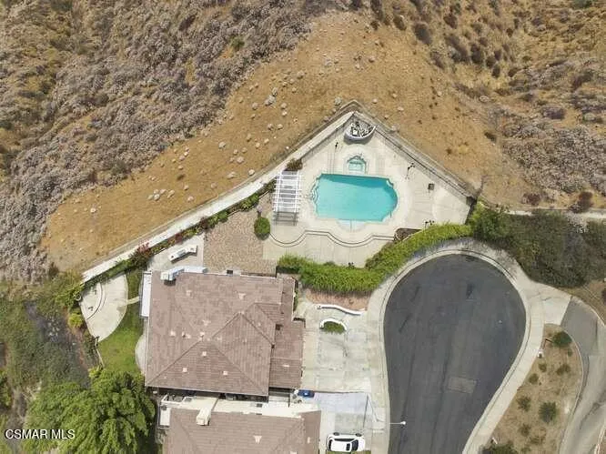 32604 Ridge Top Lane Castaic, CA 91384