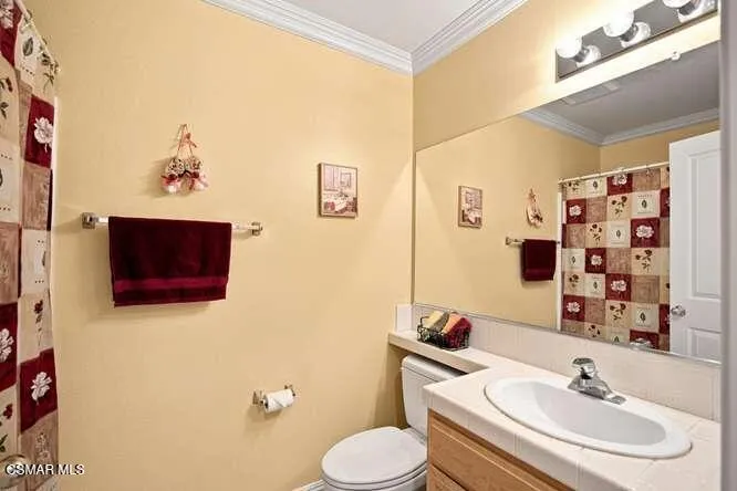 32604 Ridge Top Lane Castaic, CA 91384