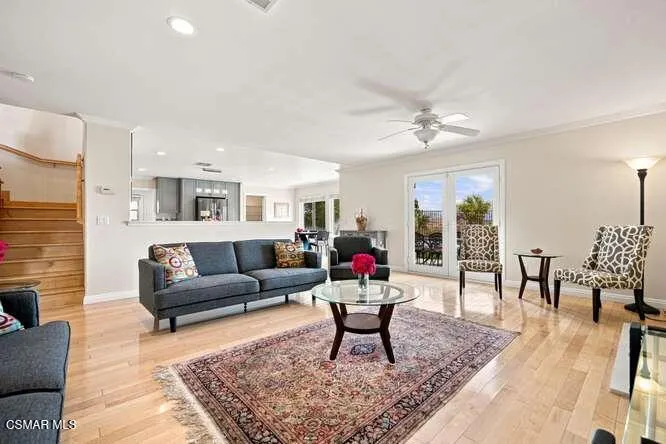 32604 Ridge Top Lane Castaic, CA 91384