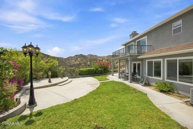 32604 Ridge Top Lane Castaic, CA 91384