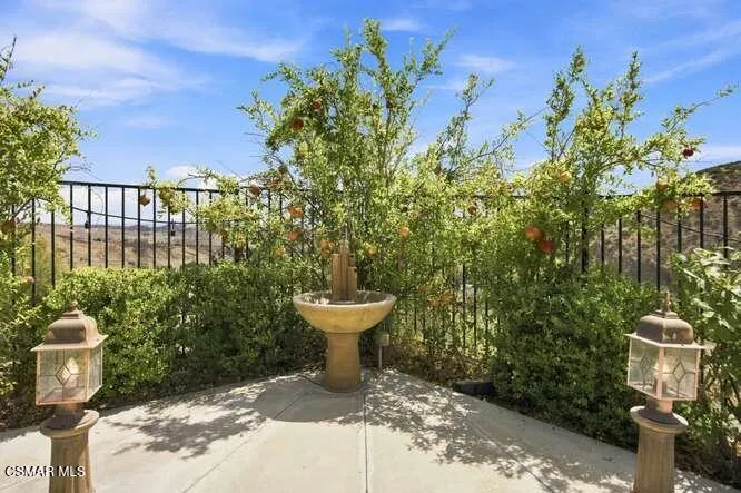 32604 Ridge Top Lane Castaic, CA 91384