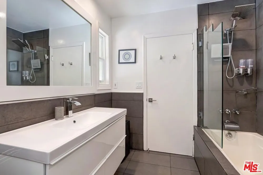 3063 Deep Canyon Drive Beverly Hills, CA 90210