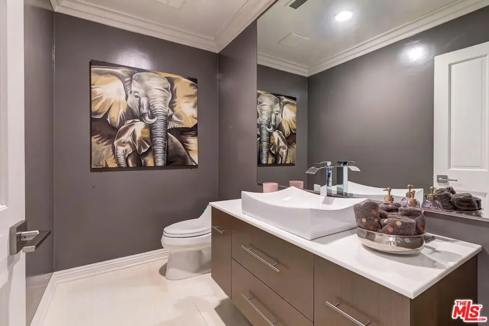 3063 Deep Canyon Drive Beverly Hills, CA 90210
