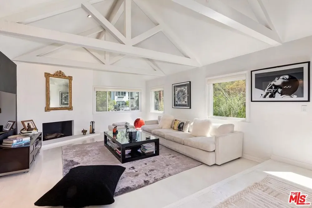 3063 Deep Canyon Drive Beverly Hills, CA 90210