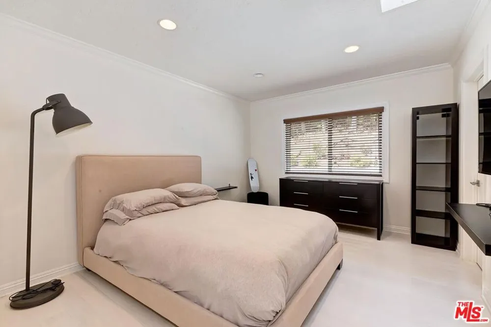 3063 Deep Canyon Drive Beverly Hills, CA 90210