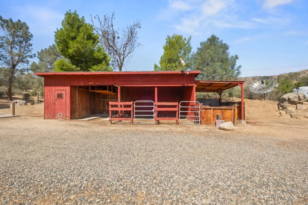 1567 O STREET Wofford Heights, CA 93285