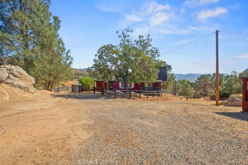 1567 O STREET Wofford Heights, CA 93285
