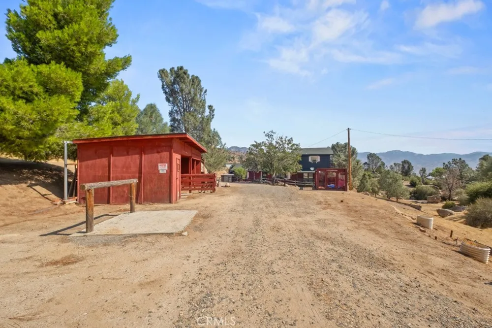 1567 O STREET Wofford Heights, CA 93285