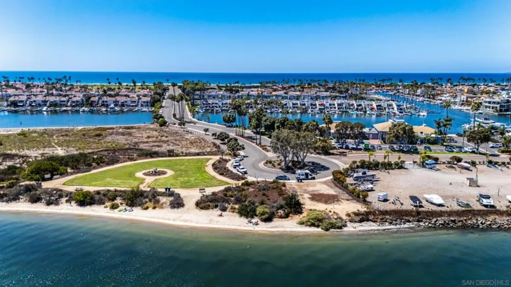 4 Antigua Ct Coronado, CA 92118