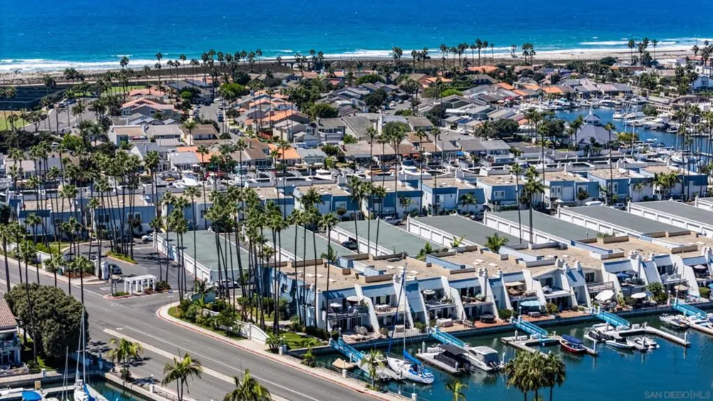 4 Antigua Ct Coronado, CA 92118