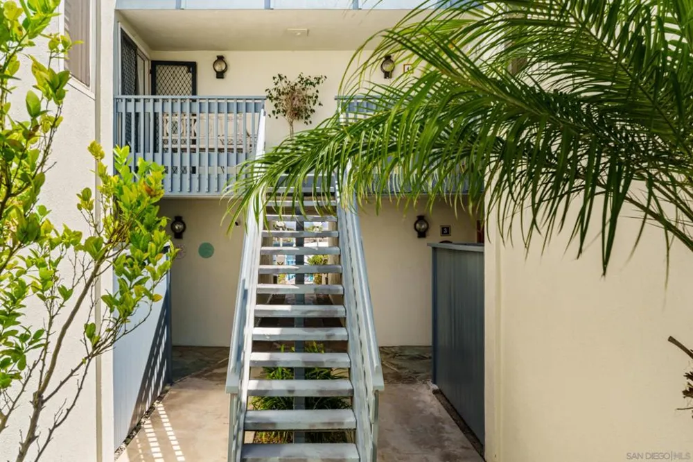 4 Antigua Ct Coronado, CA 92118