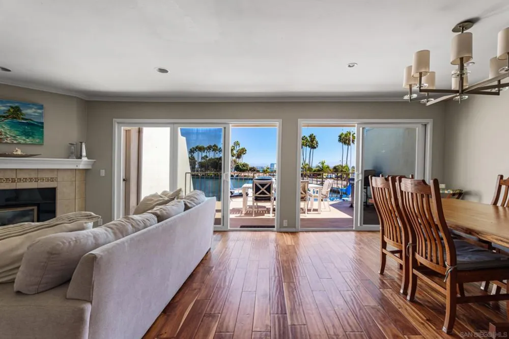 4 Antigua Ct Coronado, CA 92118