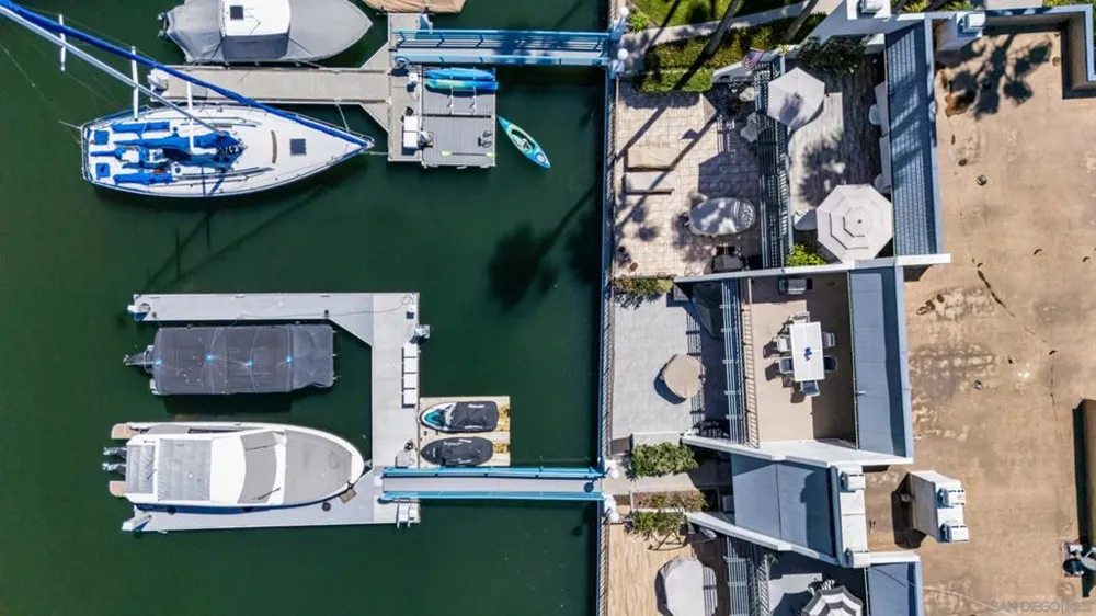 4 Antigua Ct Coronado, CA 92118