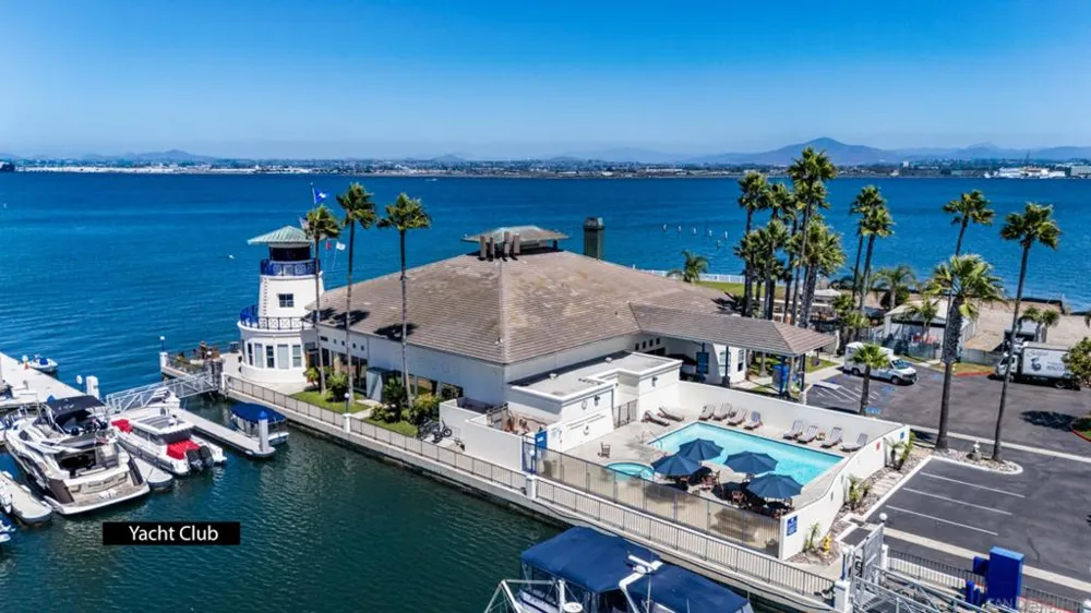 4 Antigua Ct Coronado, CA 92118