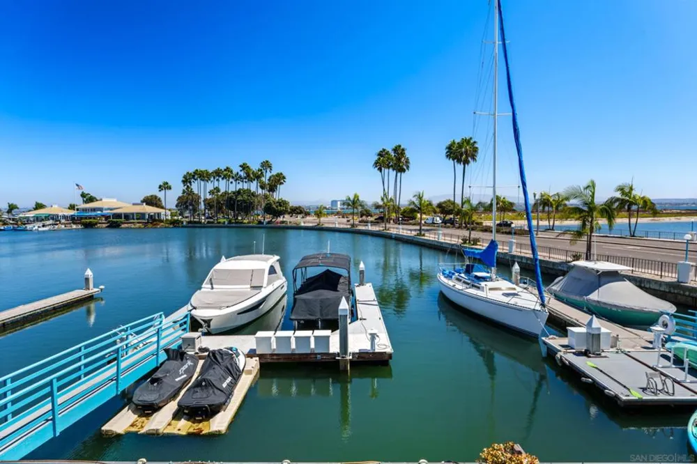 4 Antigua Ct Coronado, CA 92118