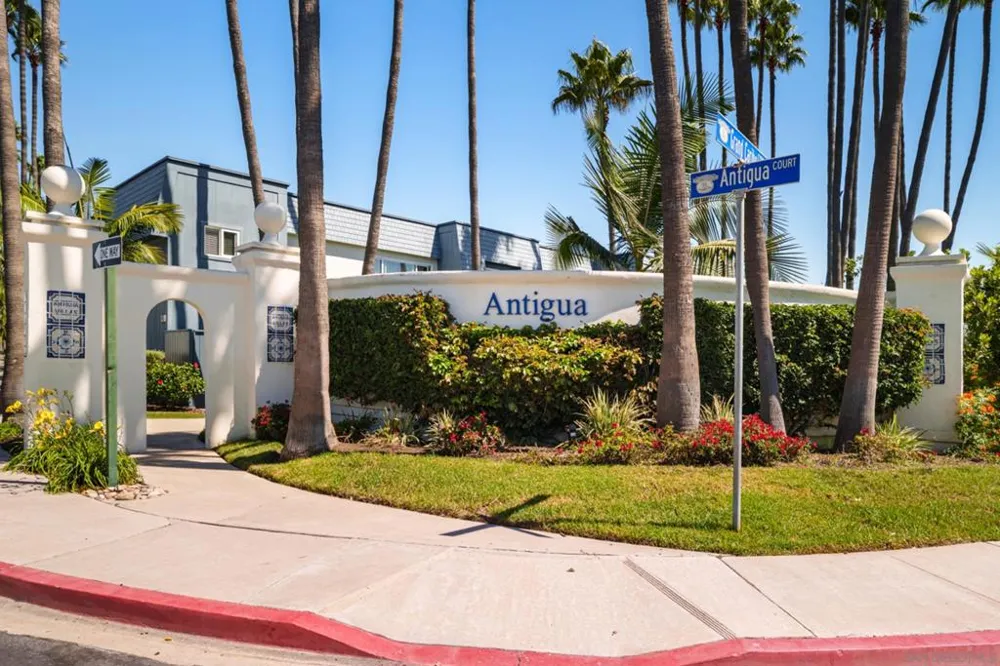 4 Antigua Ct Coronado, CA 92118