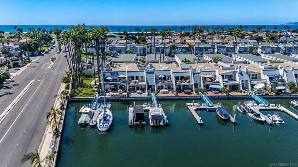 4 Antigua Ct Coronado, CA 92118