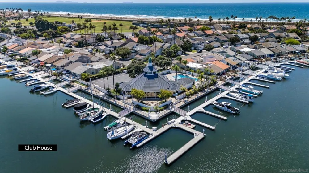4 Antigua Ct Coronado, CA 92118