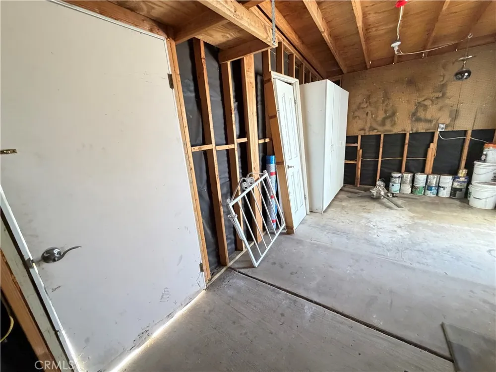 22895 Skylink Drive Canyon Lake, CA 92587