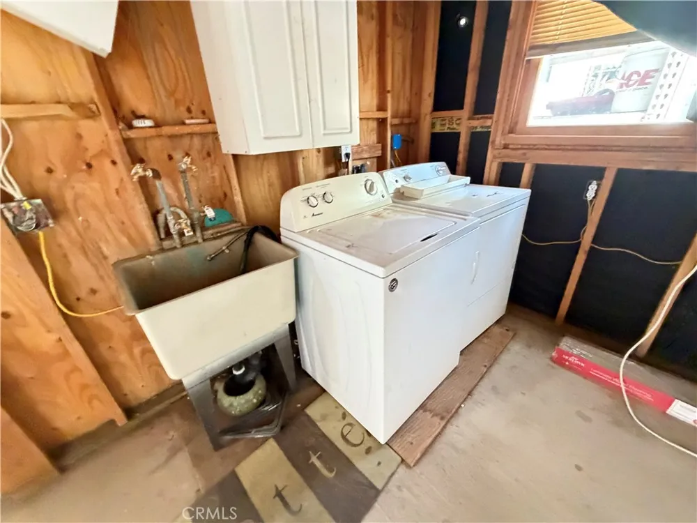 22895 Skylink Drive Canyon Lake, CA 92587