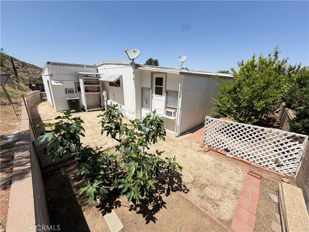 22895 Skylink Drive Canyon Lake, CA 92587