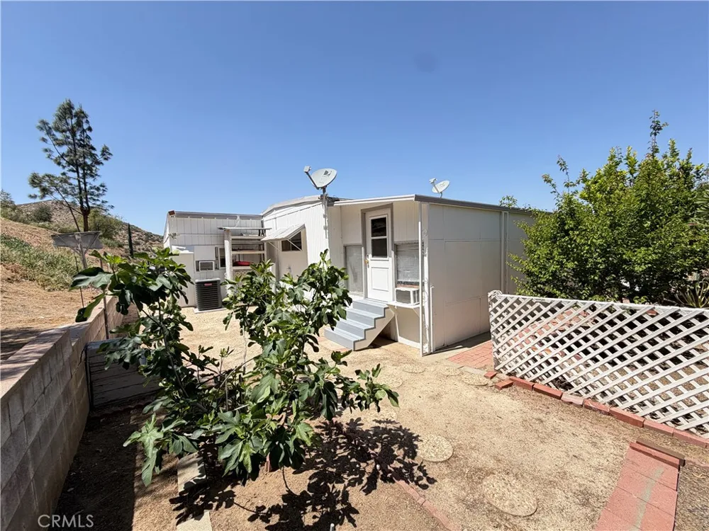 22895 Skylink Drive Canyon Lake, CA 92587